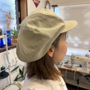 【選べるカラー】　麻素材 キャスケット 帽子  Mサイズ（ベージュ ブラック ターコイズ レンガ ストロベリー）キャップ 京都 京都府 長岡京市 手づくり ファッション おでかけ コーデ ぼうし 職人