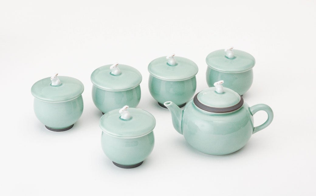 
                  【セット】【深川製磁】有田焼／笹青磁うさぎ急須茶器揃
                