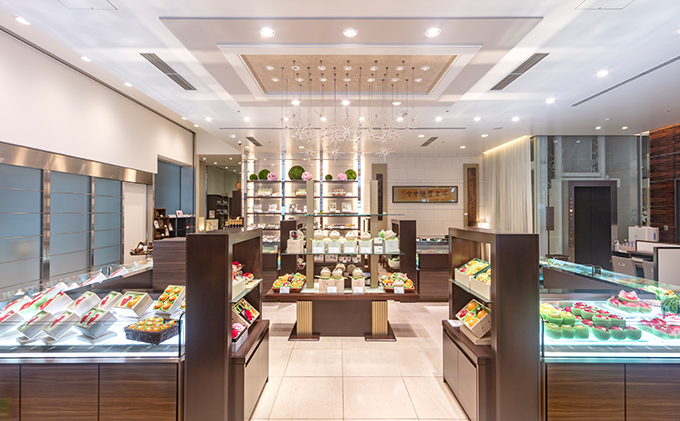 マスクメロン 1玉 1.3kg 日本橋 千疋屋総本店 メロン めろん 果物 くだもの フルーツ 旬の果物 旬のフルーツ 高級フルーツ 青肉 静岡クラウンメロン 千疋屋 デザート 静岡 静岡県 浜松市 