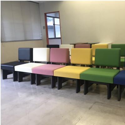 ふるさと納税 海南市 和歌山県海南市　高品質な一人掛け組み立てソファ　合皮ホワイト(フレームブラック) |  | 02