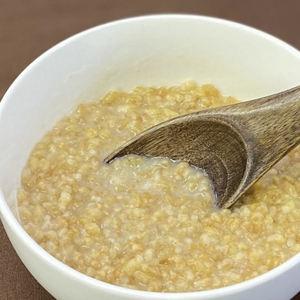 茨城県産阿見町産コシヒカリ 備食ライス８袋セット（しお味80g×4・カレー味80g×4）【5年保存】｜非常食 防災備蓄 備蓄用 緊急時 備え 米 食品 食糧 食料 長期保存 レジャー キャンプ 登山 