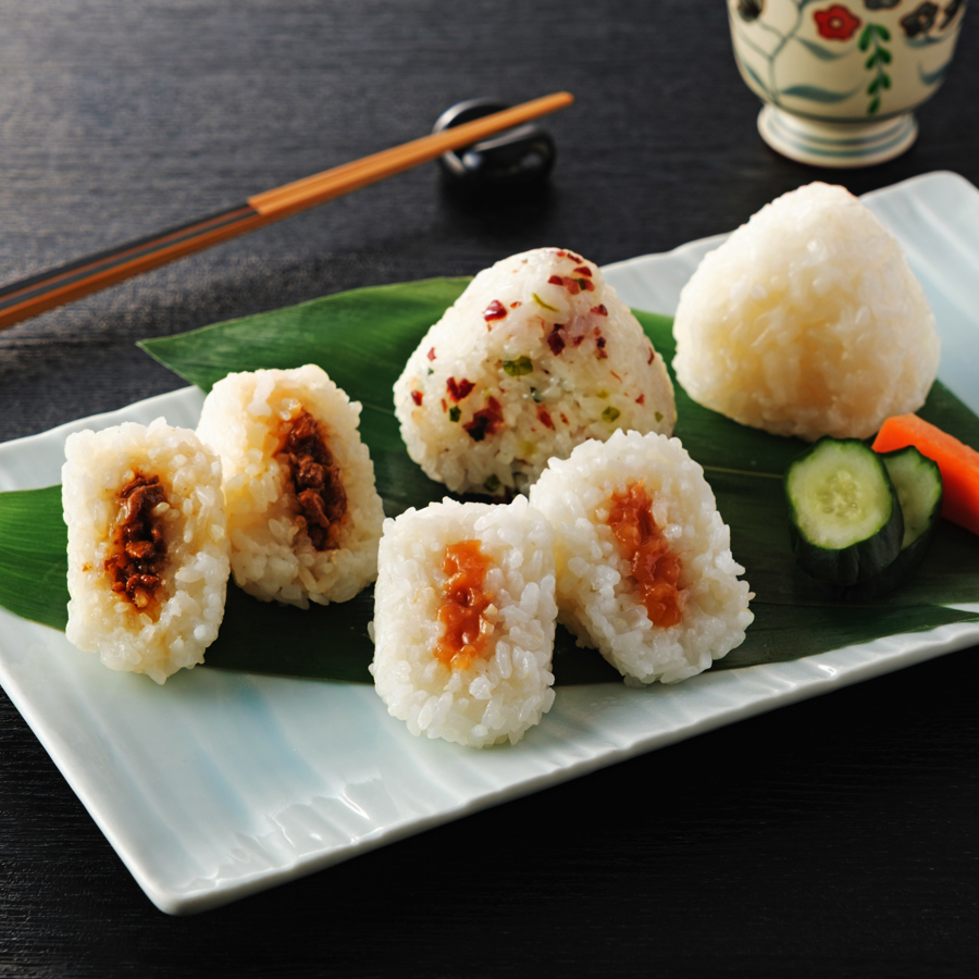 ＜アイガモの谷口＞”農薬不使用栽培米”「おむすび」4種セット（塩・梅・但馬鴨スモーク・但馬鴨ラー油）各3個（計12個）