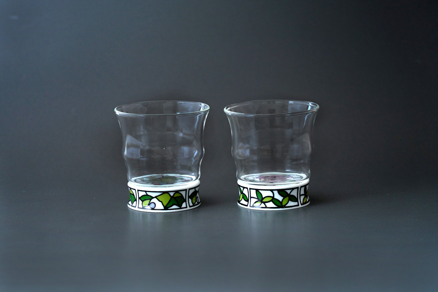 
有田焼 ペアロックグラス（ビートロ葡萄&ビートロ薔薇） 東洋セラミックス A14-57
