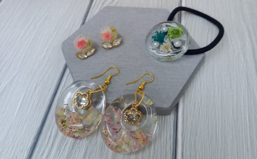 ピアス・ヘアゴムセット アクセサリー ファッション お洒落 オシャレ おしゃれ 可愛い かわいい ハンドメイド 手づくり 手作り 普段使い パーティー 結婚式 入学式 卒園式 イベント ランチ会 お出かけ 福島県 田村市 東日本ケアサービス