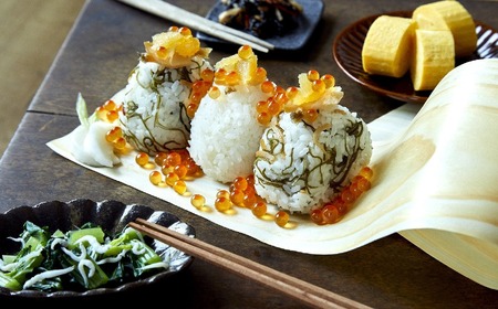 【高級松前漬】けせんの海～金印～ (リニューアル版)【 海鮮 海鮮丼 いくら あわび ふかひれ 松前漬け 人気 冷凍 】RT2406
