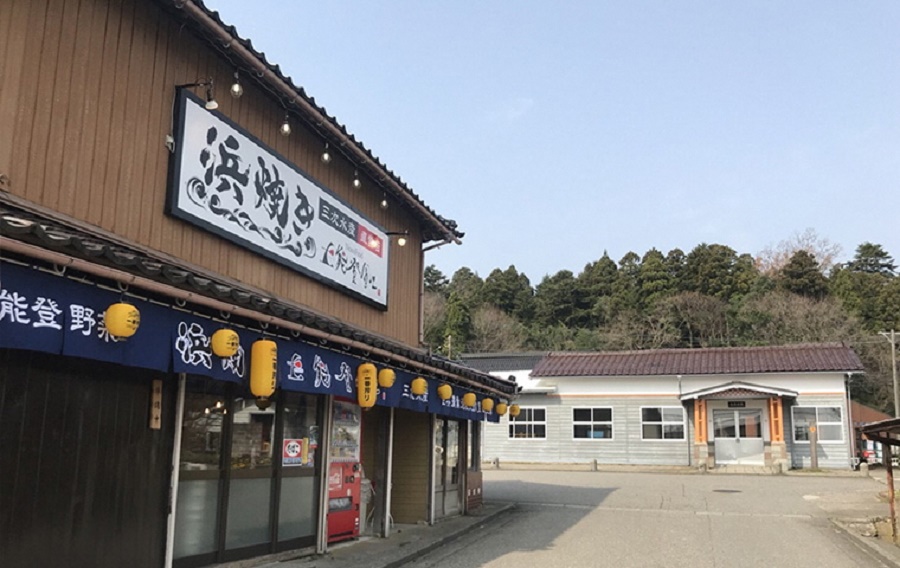 【発送時期が選べる】魚介類 牡蠣 / 能登風土 七尾産「能登かき」殻付き（発泡スチロール梱包(大)）◇ ※必ずよく加熱してお召し上がりください ※離島への配送不可 ※2024年12月上旬～2025年4