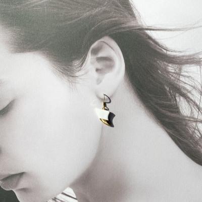 ふるさと納税 茅ヶ崎市 ArtOpus.  イヤリング フィン 白 湘南 茅ヶ崎市 陶磁器 アクセサリー アートギフト |  | 01