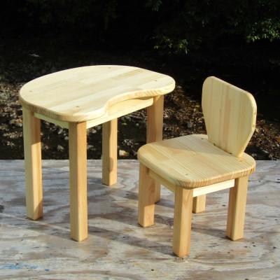 ふるさと納税 泉佐野市 手作り木製 お子様用、机・いすセットVer.2 Lサイズ「ハート」 099H2199 |  | 01