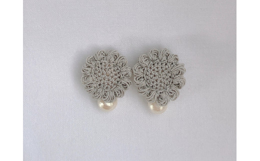 
            「Aoism」マトリカリア（イヤリングorピアス）［B-04103］
          