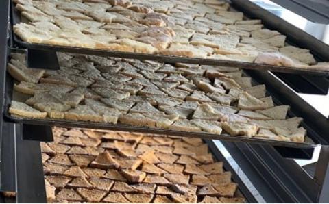 採れたてミディトマトと焼き菓子の詰め合わせセット _b-115