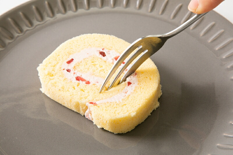 【18個入り】シェフおすすめロールケーキ6種の詰め合わせ　（しあわせロール・チョコ・カフェ・季節のおすすめ3種）×各3個【 ロールケーキ スイーツ お菓子 神奈川県 南足柄市 】