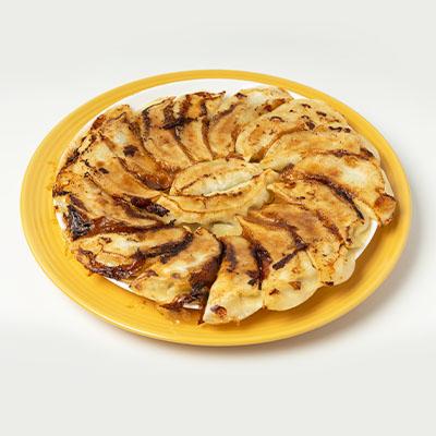 ふるさと納税 東秩父村 【東秩父村】あやラーメンの手作り餃子　18個 |  | 01