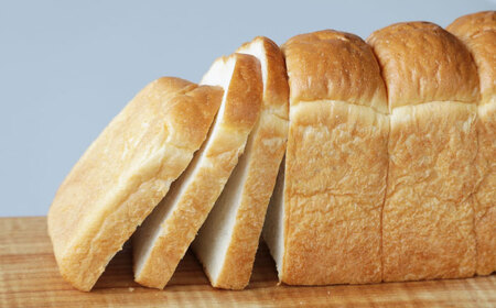 【全12回定期便】【冷凍】臥龍食パン2本  冷凍パン 食事パン 朝食 ベーカリー 冷凍 ぱん[AGAY049]