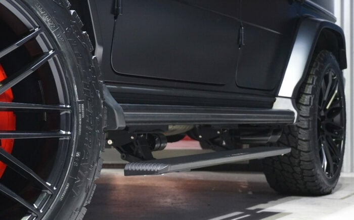 
                  カー用品 電動サイドステップ(ロング) W463A W465 オリジナル メルセデス ゲレンデヴァーゲン ベンツ G350d G400d G550 G450d G580 カスタム パーツ 外装 エクステリア ステップ 乗り降り 便利 快適 ブラック 黒 かっこいい スタイリッシュ 高級感 高品質 おすすめ 人気 岐阜市 / グリッド [ANHT003]
                