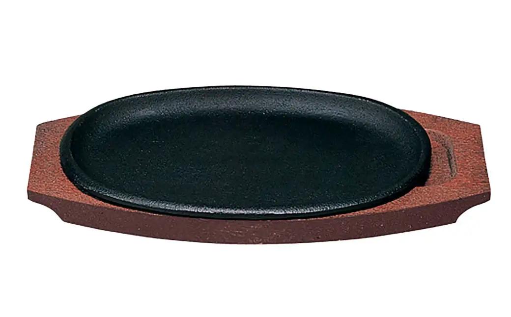 トキワ鉄器 ステーキ皿 （ 木台タイプ ） IH対応 小判 （ 浅型 ） 大 30cm 316 くわな鋳物 職人 蓄熱性 保温力 浅型 お皿 皿 食器 オシャレ 日常使い 重厚感 伝統 匠の技 鉄板 