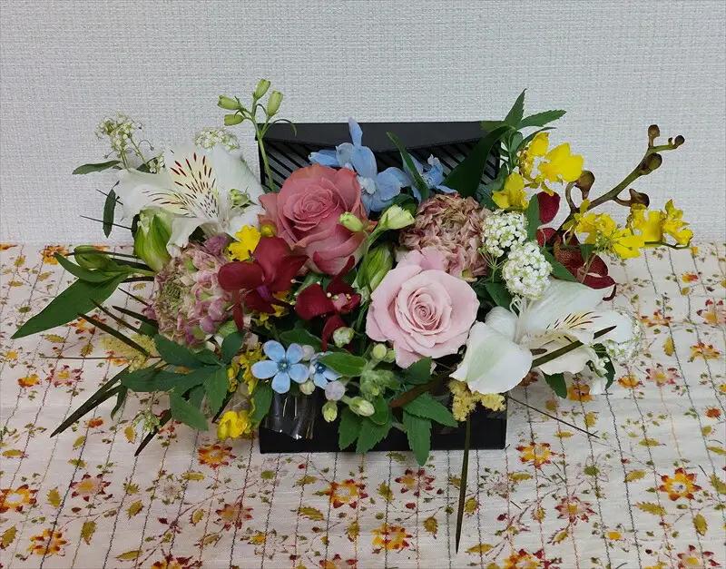生花BOXアレンジ体験レッスン 【 フラワーアレンジメント 体験 チケット 神奈川県 小田原市フラワー アレンジメント 】