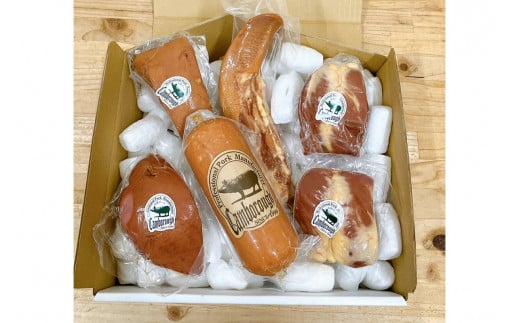 浜田市産　ケンボロー　スモークホルモンセット スモーク 燻製 タン ハツ レバー ポーク ソーセージ 豚 豚肉 ホルモン おつまみ 【002_1951】