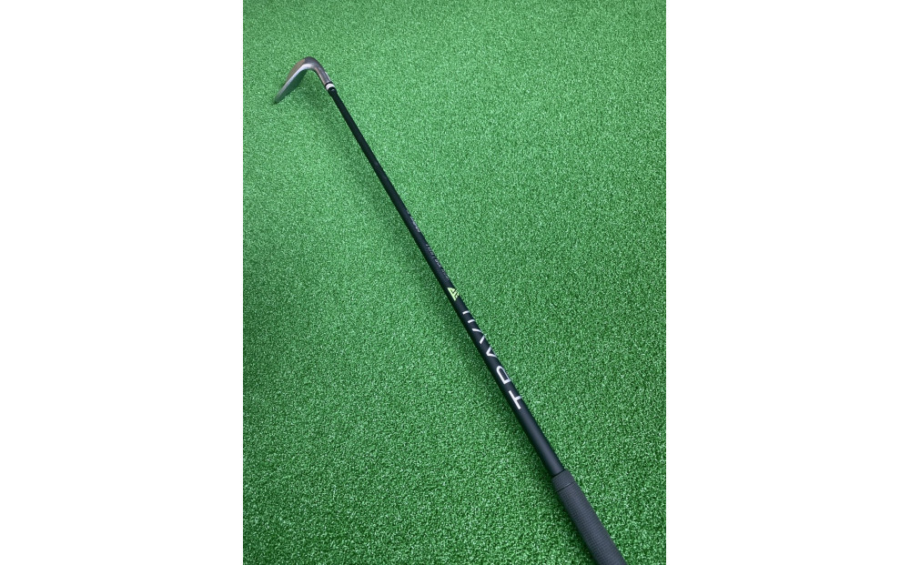 【福岡市】Abi Wedge ホワイトクロムメッキ54°　フジクラTRAVIL（105S）女性クラフトマンの阿比留俊子　設計・デザイン　