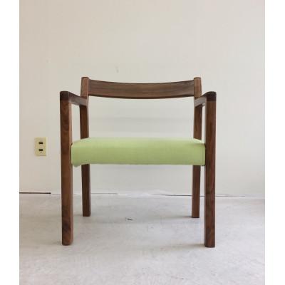 ふるさと納税 大川市 木の気持ち(じぃじばぁばへの木もち)・玄関スツール【グリーン/ウォールナット】 |  | 01