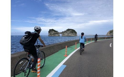 
南紀熊野ジオパークガイドと巡る！古の時にタイムスリップサイクリング(アルミロード利用）
