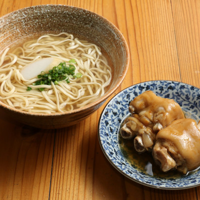 そば処玉家 人気の沖縄そば4食詰め合わせ【三枚肉・ソーキ・てびち】【配送不可地域：離島】