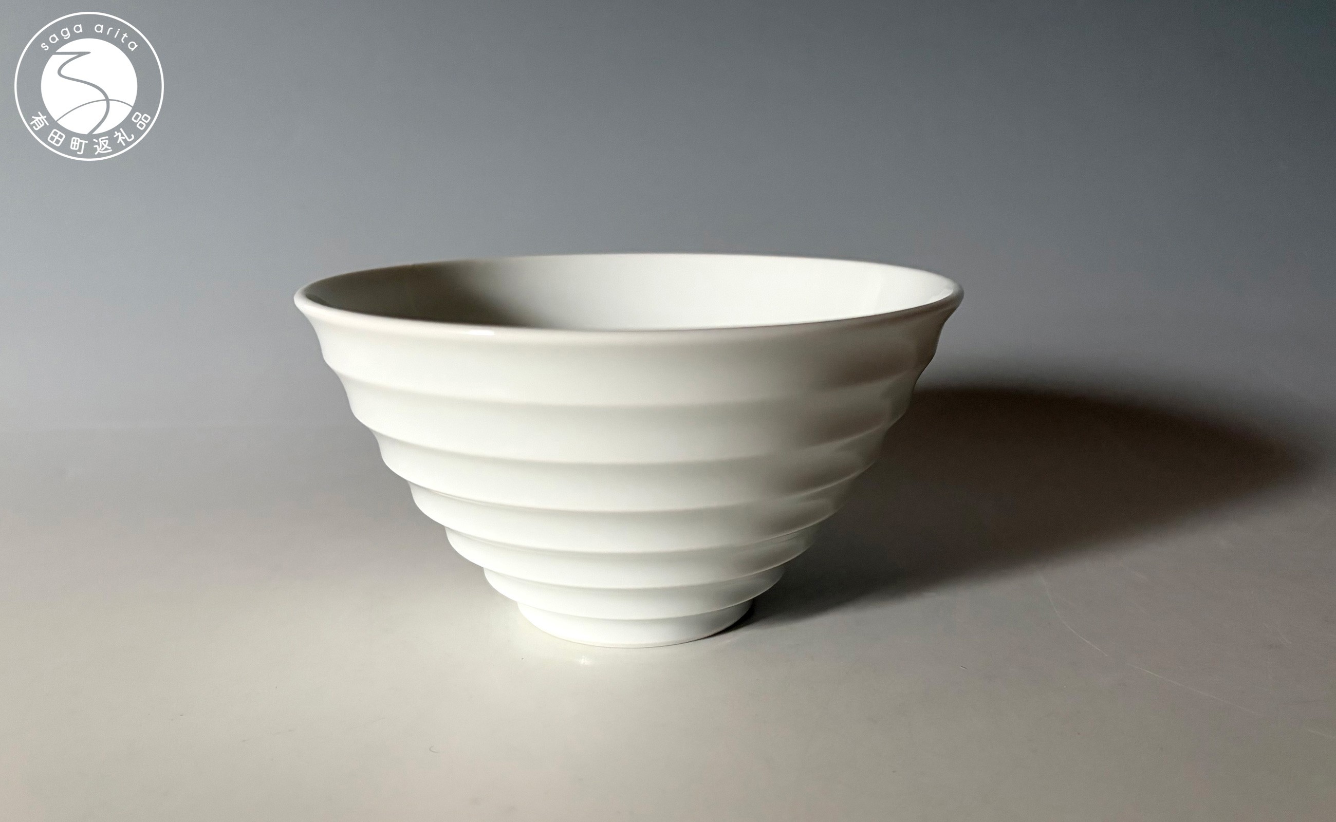 
                  有田焼 白磁線彫碗 お茶碗【中仙窯・中尾純作】作家 作家もの 中尾純 お茶碗 おちゃわん 白磁 伝統工芸 器 うつわ 皿 bf032
                