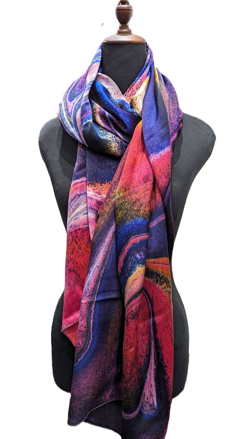 
                  墨流し染 シルク ロングストール (マーブル模様) ／ 染美堂 一点物 絹 現代風 アート サテン織 贈り物 上品 奈良県 葛城市【snbd013】
                