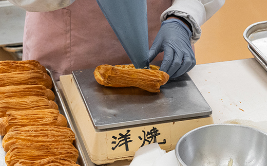 シュークリーム  俵シュー 10個 スイーツ 洋菓子 お菓子 デザート おやつ うろこや 尾花沢 送料無料 us-swtsx10
