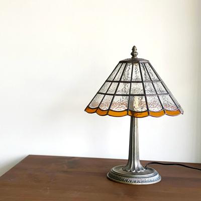 ふるさと納税 瀬戸市 Nijiiro Lamp のステンドグラスのテーブルランプ キノコ |  | 03