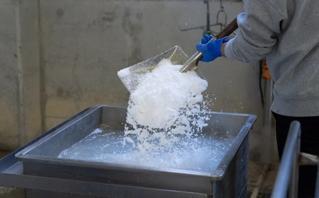 釜揚げしらす 800ｇ木箱入り・しらす丼醤油セット_E6006n