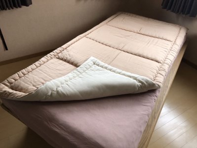 【ベージュ】ベッドパッド シングル コットン100% 敷きパッド＜かめやオリジナル＞《布団 敷布団 綿 コットン 天然素材 手作り 寝心地抜群》