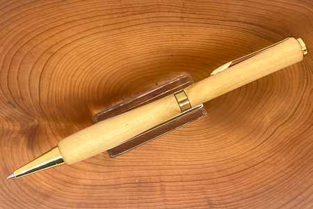 おきなわの木の木軸ペン（ツイストタイプ）｜ペン ボールペン 木 木軸 木材 木軸ペン 特別 受注生産 職人 手作り ツイスト式 文具 文房具 筆記用具 沖縄 沖縄県 豊見城市(CL001)