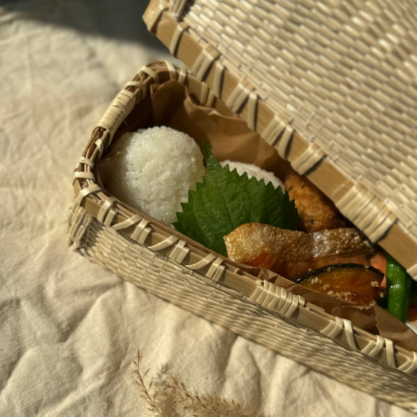 
            【体験チケット】【伝統工芸WS】伝統の「飯行李（弁当箱）」製作を体験（後日発送）できるワークショップ（WS）の案内状
          