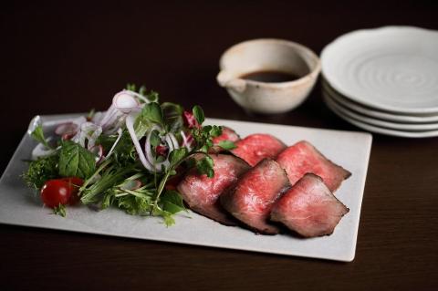 京都産和牛　ローストビーフ　約500ｇ（ソース付）【京都モリタ屋専用牧場】　MO00013