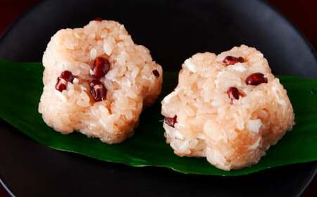 鯛めしころりん ４個 と おめで鯛赤飯 ４個（計 8個 ）の めでたい おにぎり セット 鯛めし おむすび 冷凍 簡単 祝辞 正月 などに  鯛 専門店 めでたい屋  尾鷲市　ME-82