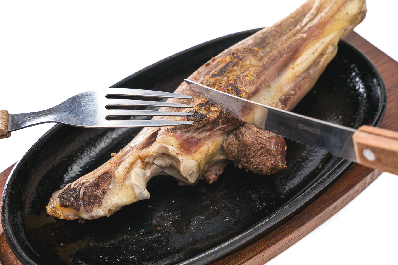 肉質は非常に硬く、筋張っています。
しかし見た目のワイルドさと味の豪快さは一番です。