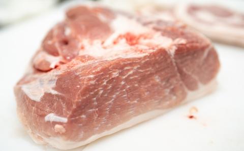 【冷蔵配送】幻の豚！富士湧水ポークセット　約1.2kg