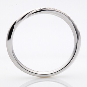 着けて過ごす毎日が楽しくなるプラチナダイヤモンドリング　FRU201L-D7