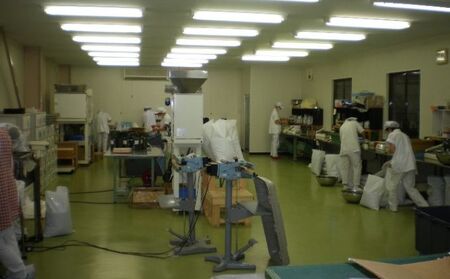 ［国産］成犬用　ヨシオカドッグフード ワンちゃん用 愛犬用 1才半から カラダの維持期用 丸粒 国産原材料 酸化防止剤不使用 防腐剤不使用 