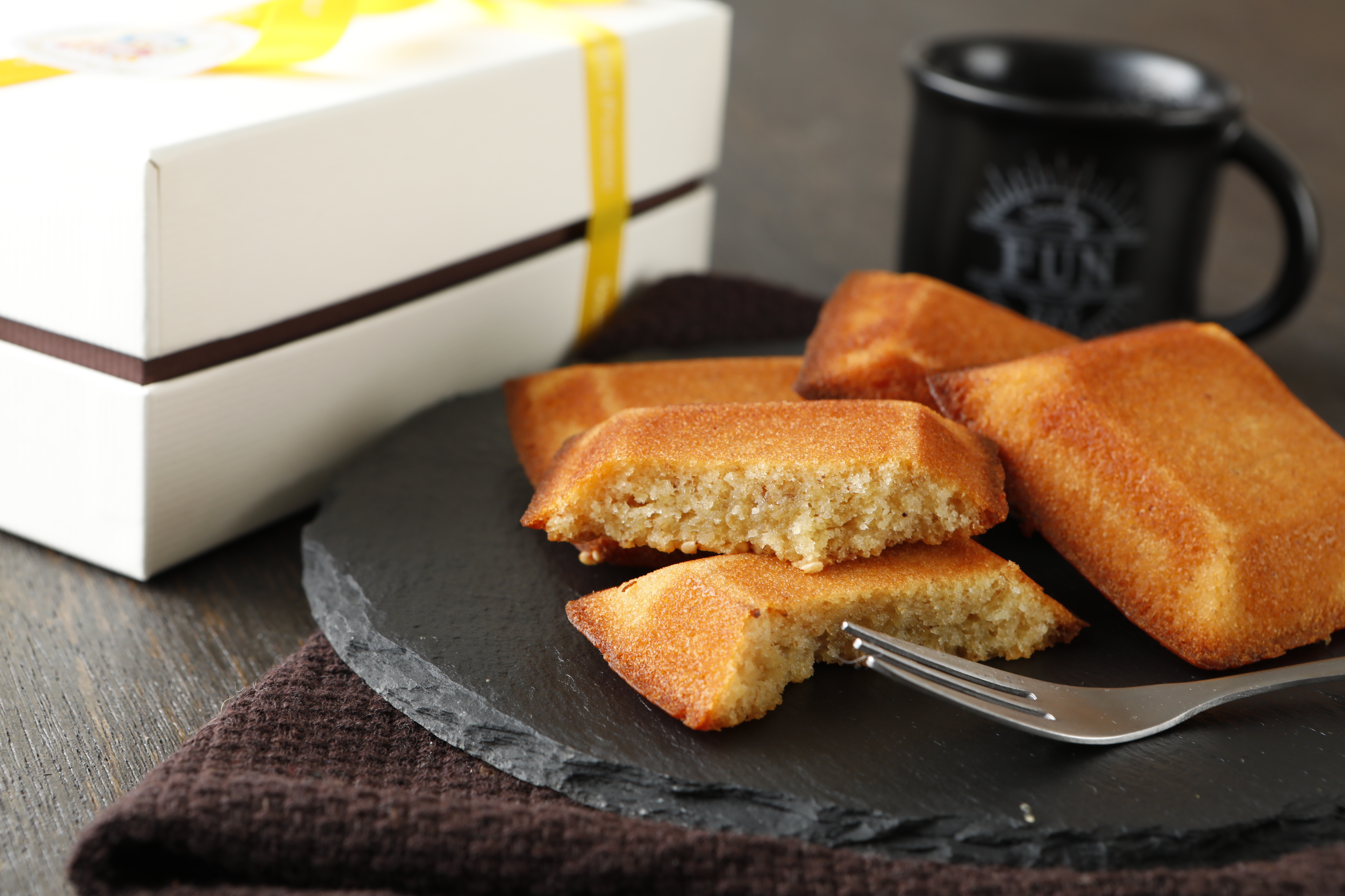 喜界島産 胡麻のフリアン(８個入り)【バッハとピカソ】