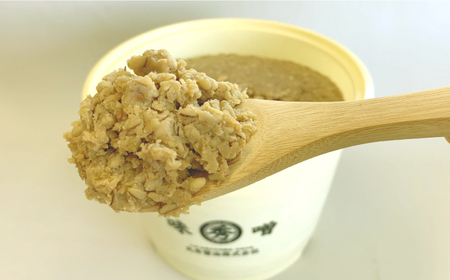 佐賀県産 麦みそ2kg / 味噌 みそ / 佐賀県 / 丸秀醤油株式会社 [41AAAK005]