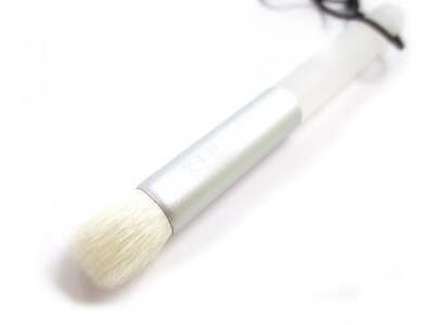 熊野化粧筆 ハートフェイスブラシ(ホワイト&ピンク)&ノーズブラシセット【メイクブラシ 化粧筆 フェイスブラシ 洗顔ブラシ 毛穴ケア 熊野筆 伝統工芸 職人技 高級筆 セット 贈り物】 23-76