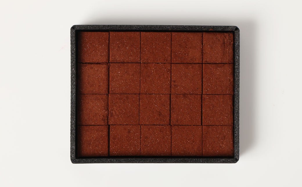 【3回定期便】 《冷凍》 北海道生チョコレート （ミルク） 5箱×3回 合計15箱