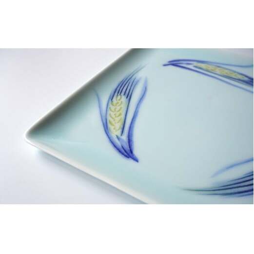 有田焼 麦おどる角皿 【晩香窯 庄健】食器 うつわ 器 シンプル 上品 絵付け 取り皿 ケーキ 手彫り 手作り A15-281_イメージ3