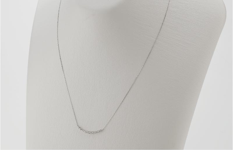 アルカンシェル K18WG ダイヤペンダント（計 0.2ct）【鑑別書付き ジュエリー プレゼント ギフト ファッション アクセサリー 贈り物 贈答 お祝い 記念日】 J009-3