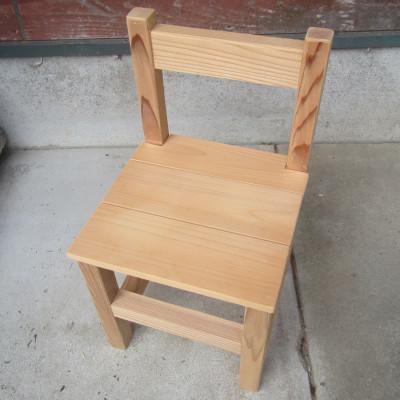 ふるさと納税 美馬市 《子供用》木の椅子　2kg前後　いすだけではなくインテリアとしてもシンプルでおしゃれに使用できます。