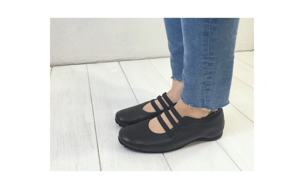 超軽量3本ゴムスリッポンシューズ　21.0～24.5cmまで