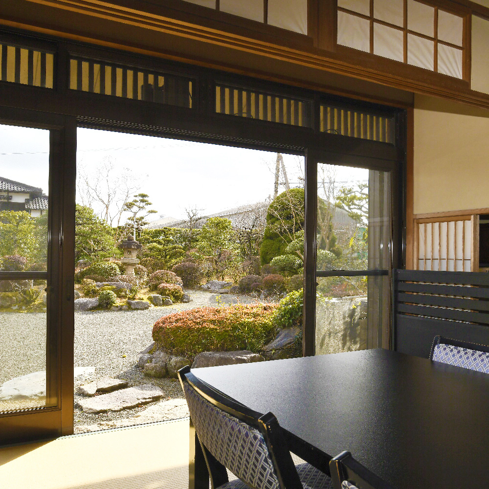 季節の懐石料理ペア券【旬の食材 贅沢 本格懐石料理 四季折々 ペアチケット 丁寧 こだわり】(H039108)