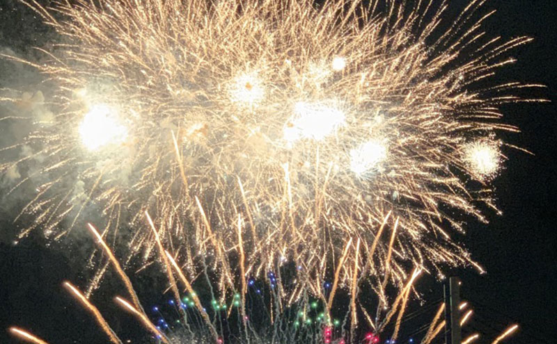 【いたみ花火大会】(2026年10月31日（土）開催)Sエリア有料観覧席【机・イス席】2名分 イベント お出かけ 関西 兵庫県 伊丹市 伊丹 花火大会