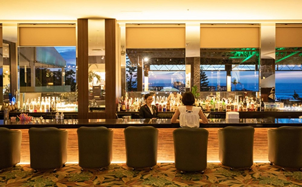 オーシャンタワー オーシャンビュールーム ペア宿泊券1泊（朝・夕付）沖縄かりゆしビーチリゾート・オーシャンスパ 沖縄旅行沖縄観光